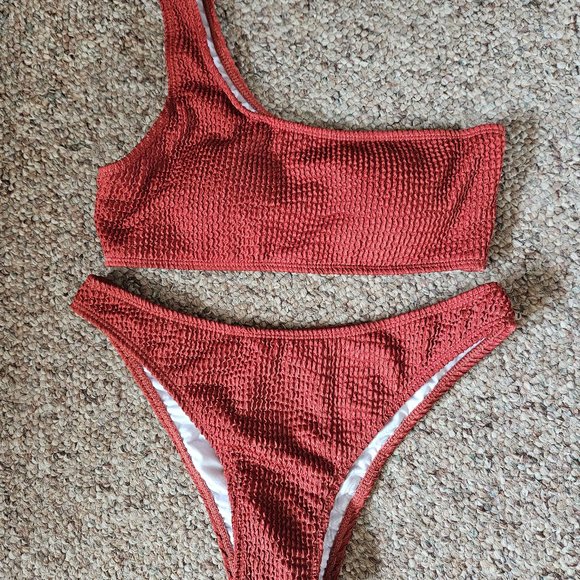 NEW Amazon One Shoulder Ribbed 2-piece Swimsuit - Coffee, Size Medium - Picture 4 of 9